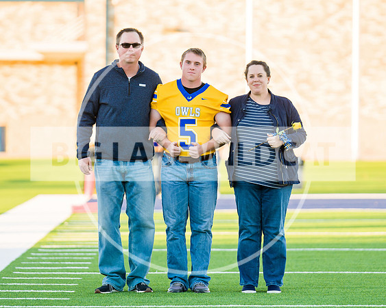 11-04-22 - SENIOR NIGHT - 25