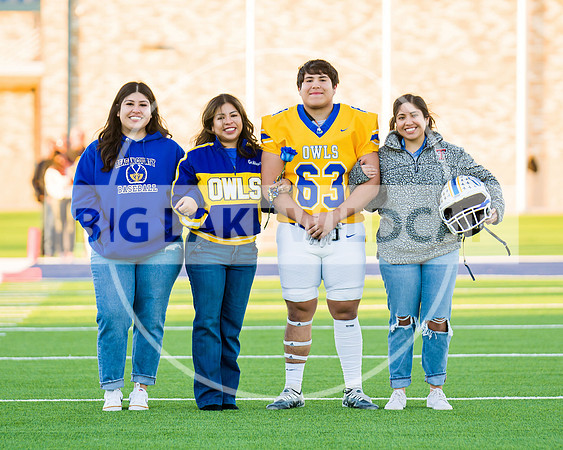 11-04-22 - SENIOR NIGHT - 26